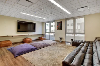 Apartamento inteiro em residência em 1055 E Tropicana Ave, Las Vegas, NV 89119, USA, imagem 28 de 42