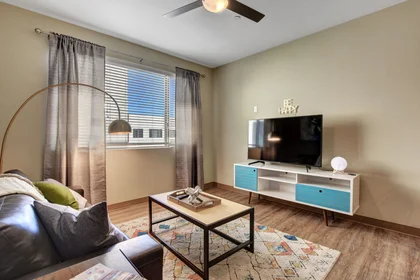 Apartamento inteiro em residência em 1055 E Tropicana Ave, Las Vegas, NV 89119, USA, imagem 37 de 42