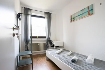 Prywatny pokój Kölner Land Str., obraz 1 30
