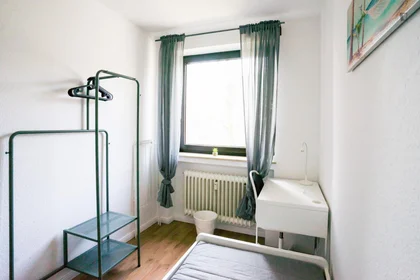 Prywatny pokój Kölner Land Str., obraz 3 30