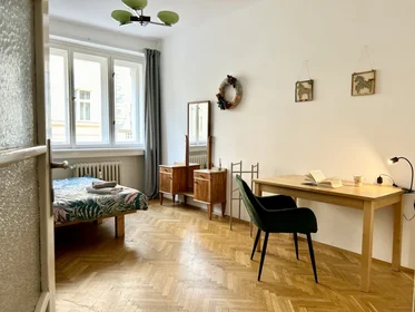 Logement entier à Vrázova 513/9, image 1 de 14