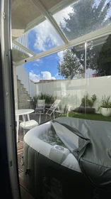 Entire apartment at Rua de Santa Catarina, image 18 of 19