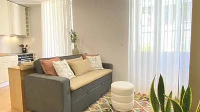 Entire apartment at Rua de Santa Catarina, image 6 of 19