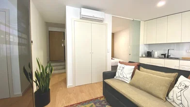 Entire apartment at Rua de Santa Catarina, image 9 of 19