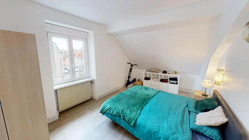 Private room at 19 Rue De Belfort, image 17 of 30