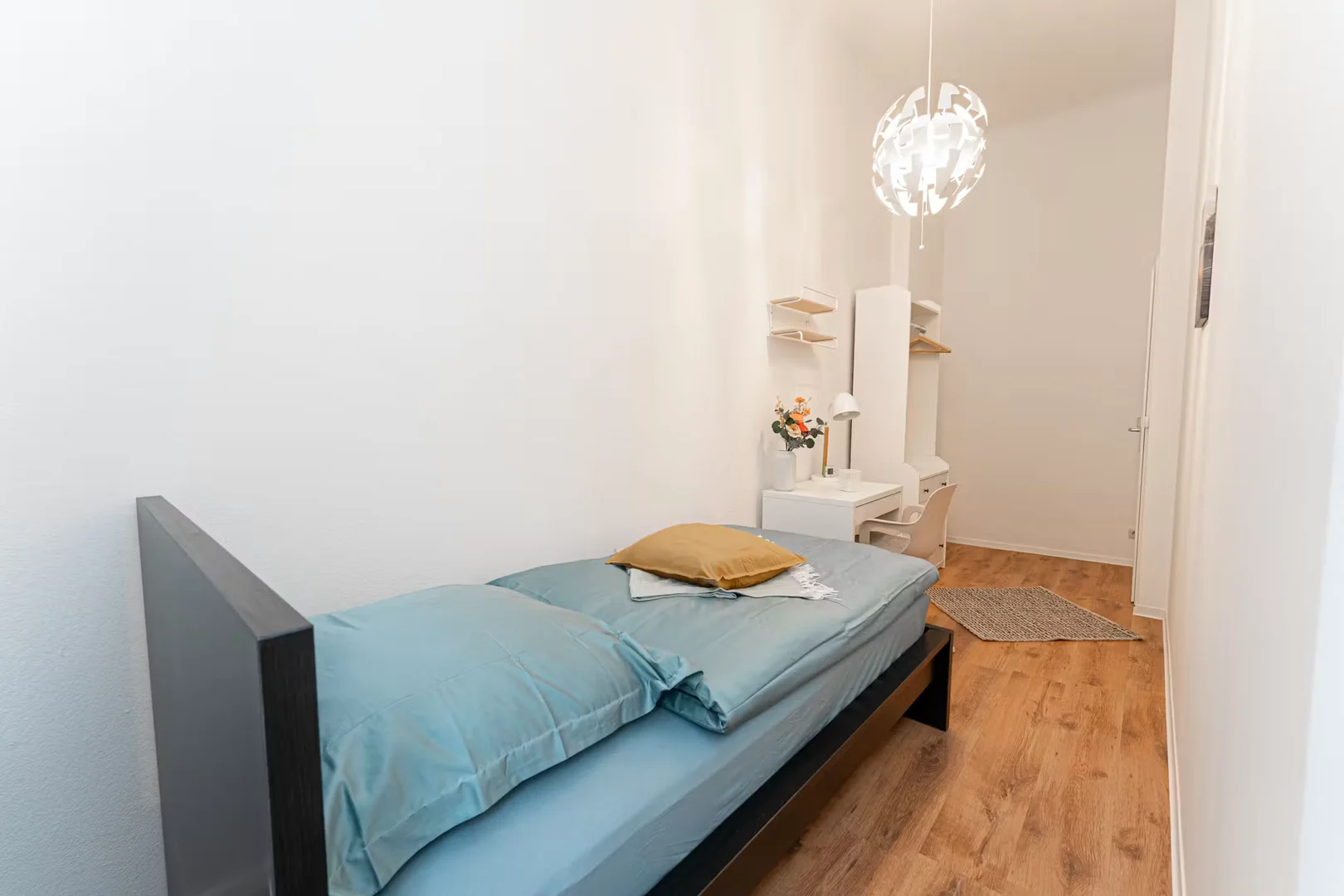 Chambre confortable pour étudiants disponible dans