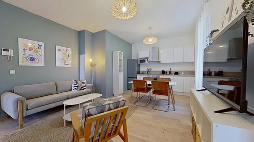 Private room at 18 Boulevard Dugommier, image 3 of 18