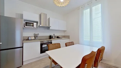 Private room at 18 Boulevard Dugommier, image 6 of 18