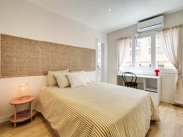 Stanza privata in Av. de les Drassanes, 27, Ciutat Vella, 08001 Barcelona, España, immagine 1 di 20