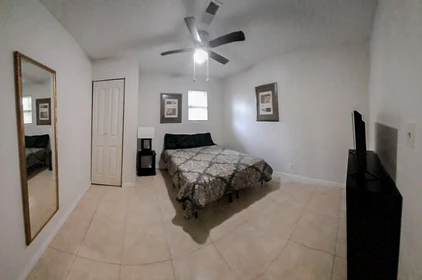 Cheap private room in Jacksonville