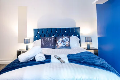 Apartamento inteiro em Lunt Road, Sefton, imagem 2 de 10
