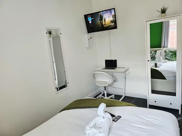 Apartamento inteiro em Lunt Road, Sefton, imagem 8 de 10