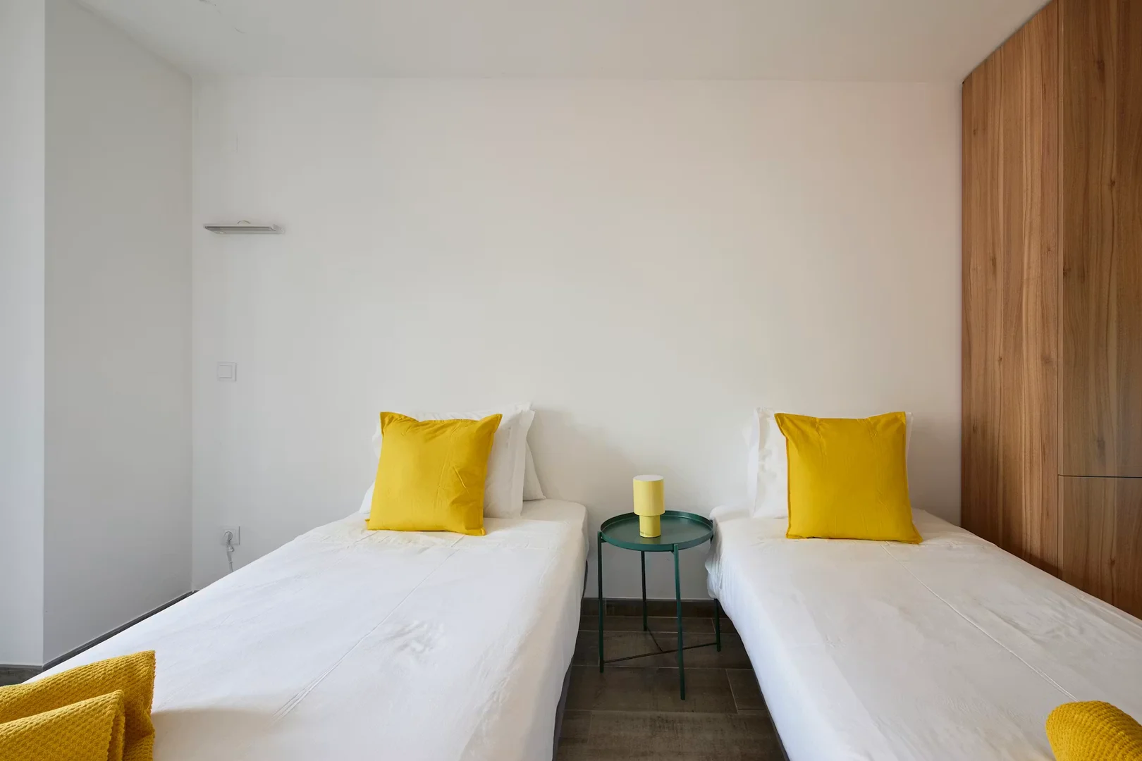 Economical student room with convenient location in 