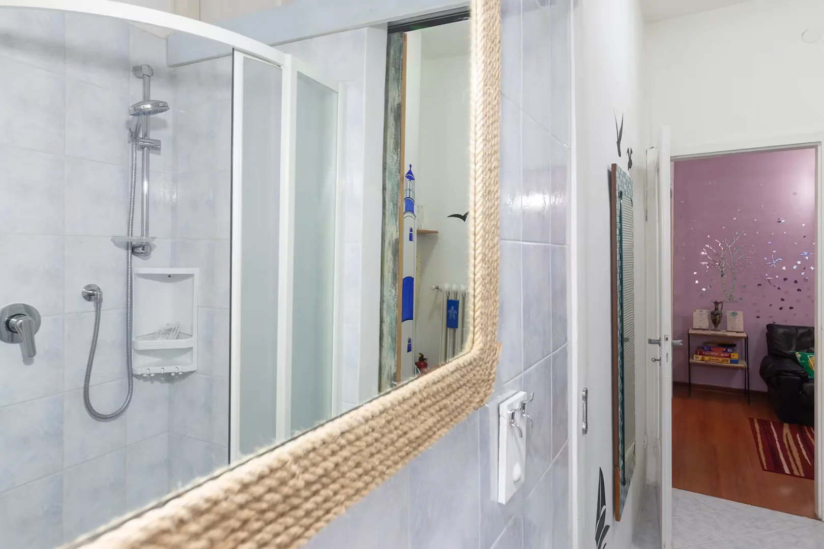 Habitación estudiantil económica con ubicación conveniente en 