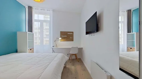 Private room at 18 Bd Dugommier, 06600 Antibes, France, image 5 of 19