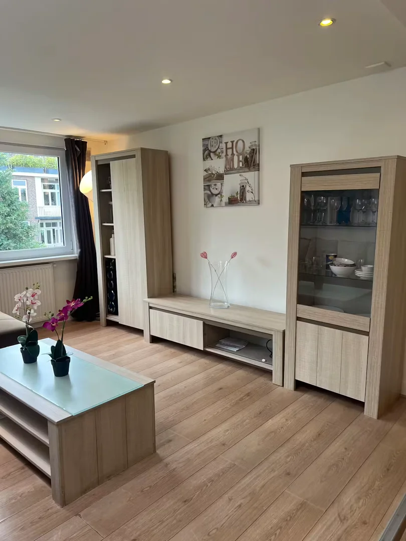 Bestevaerstraat, Bos en Lommer