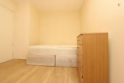 Stanza privata in Corfield Street, immagine 5 di 14