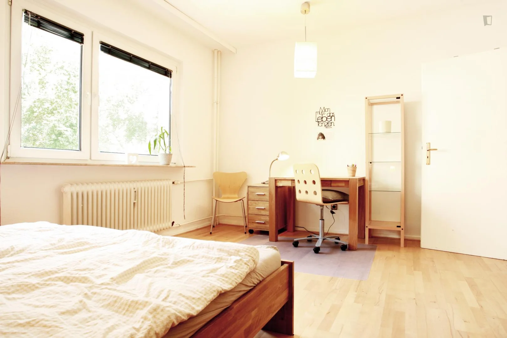 Helles und luftiges Studentenzimmer mit einfachem Zugang zur Universität in 