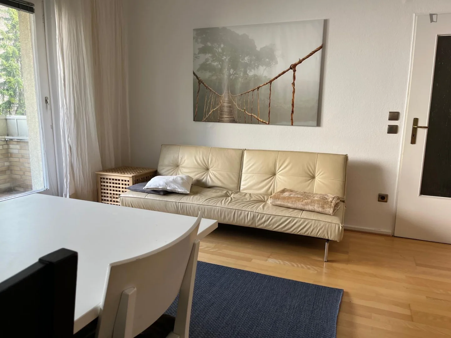 Funktionelles Studentenzimmer perfekt zum Studieren in 