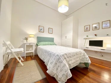 Chambre privée à Ledesma Musikariaren Kalea, image 9 de 21