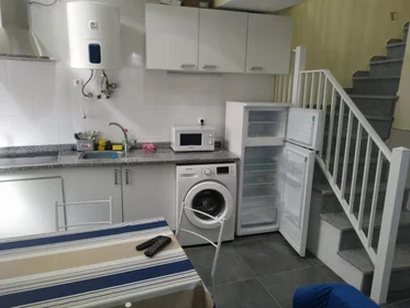 Entire apartment at Rua da Madalena, image 6 of 11