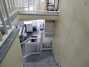 Entire apartment at Rua da Madalena, image 8 of 11