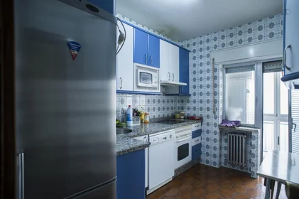 Habitación privada en Paseo de Canalejas, imagen 4 de 11