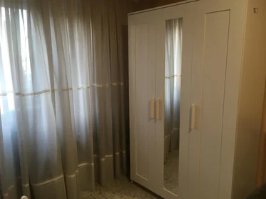 Habitación privada en Paseo de Canalejas, imagen 3 de 16