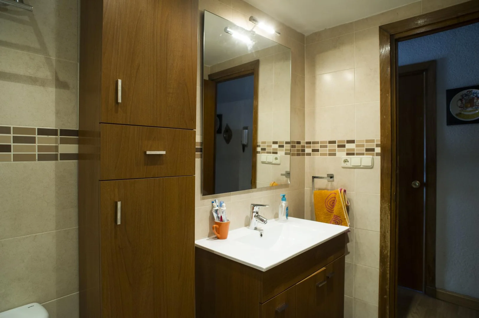 Habitación para estudiantes en  con área de estudio y facilidades compartidas