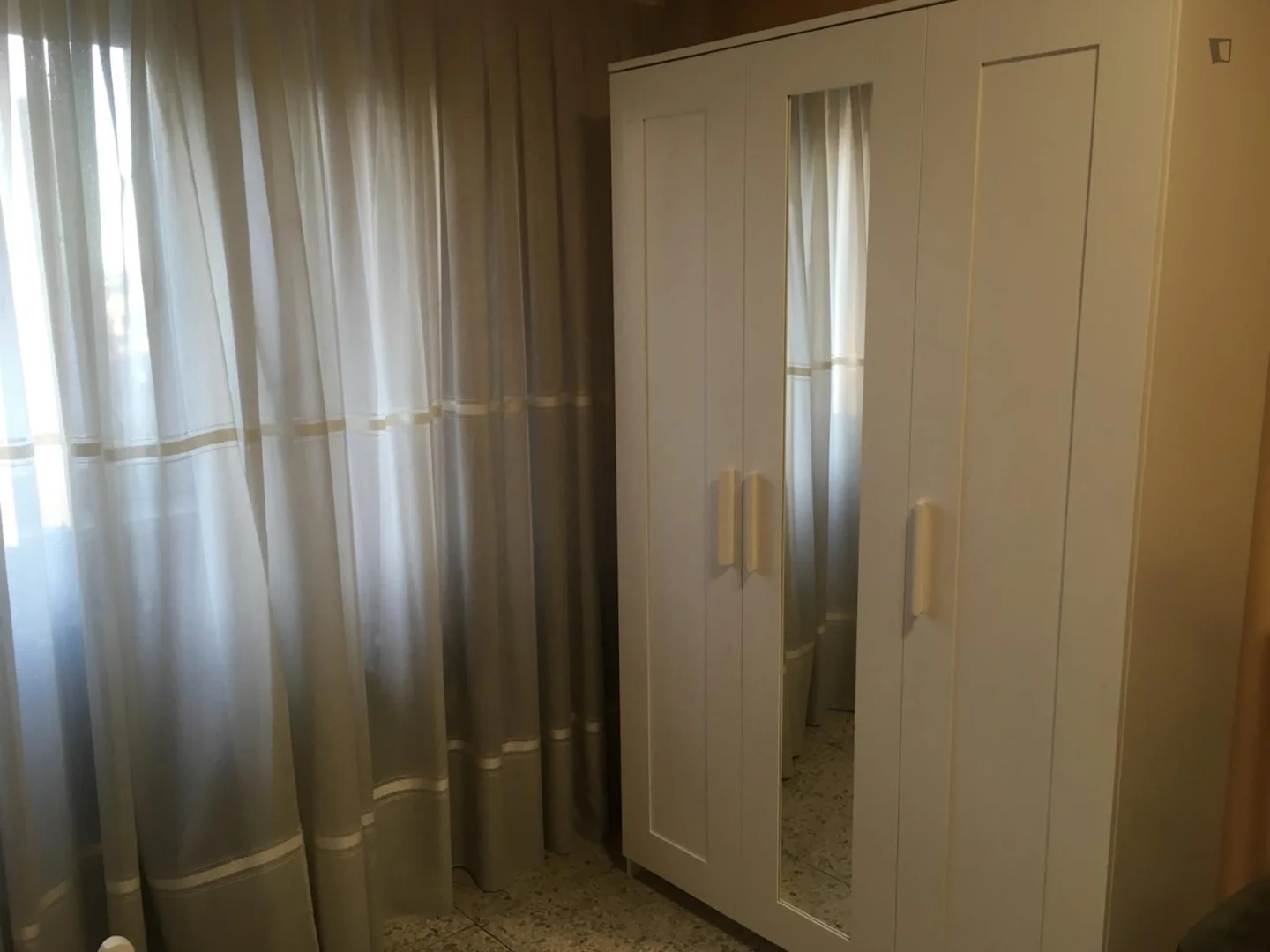 Habitación para estudiantes en  con modernas comodidades