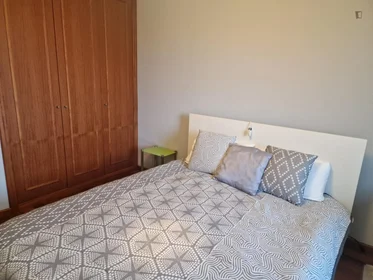 Chambre privée à Av. Congresso Oposição Democrática, 3800 Aveiro, Portugal, image 7 de 18