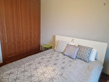 Chambre privée à Av. Congresso Oposição Democrática, 3800 Aveiro, Portugal, image 9 de 18