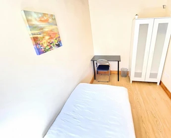 Chambre privée à Tower Street, image 2 de 11