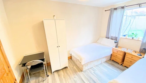 Privatzimmer in der Tower Street, bild 2 von 13
