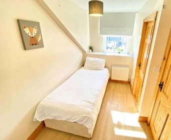 Chambre privée à Tower Street, image 2 de 11