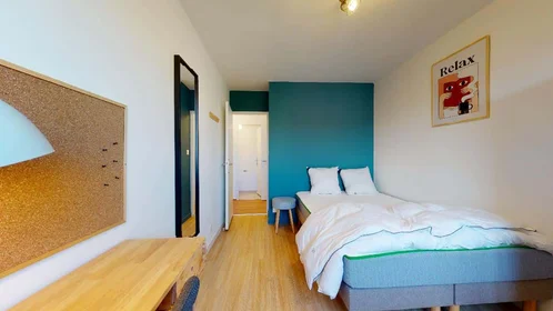 Private room at 2 Bd des Vignes de Marius, 13090 Aix-en-Provence, France, image 9 of 17