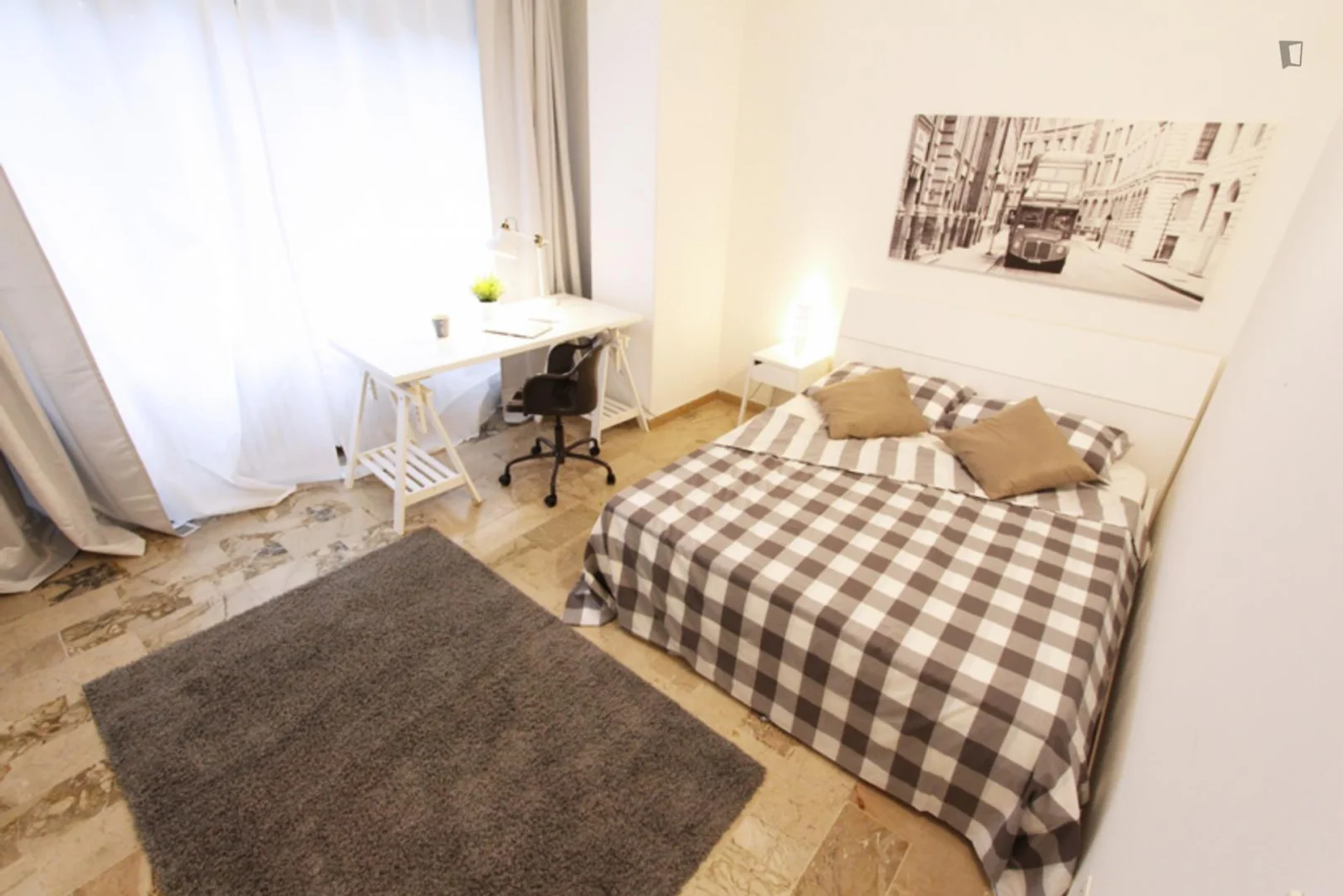 Habitación estudiantil económica con ubicación conveniente en 
