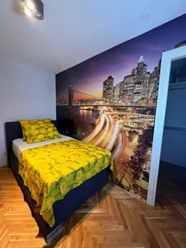 Entire apartment at Makarska ulica 15, image 13 of 19