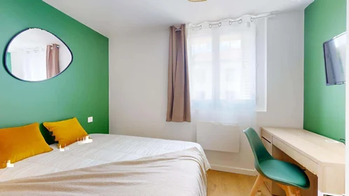 Privatzimmer in der 8 Rue Paul Bourget, 38100 Grenoble, France, bild 4 von 21