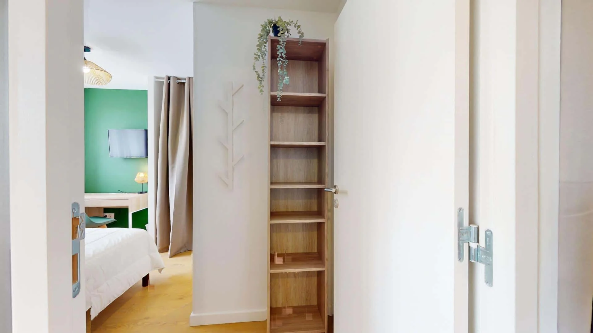 Funktionelles Studentenzimmer perfekt zum Studieren in 