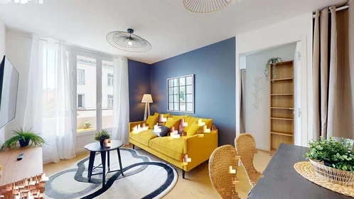 Privatzimmer in der 8 Rue Paul Bourget, 38100 Grenoble, France, bild 9 von 21