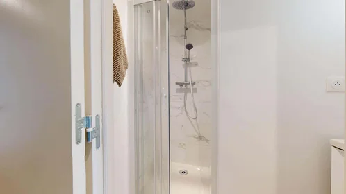 Privatzimmer in der 17 Rue Marcel Peretto, 38000 Grenoble, France, bild 3 von 23