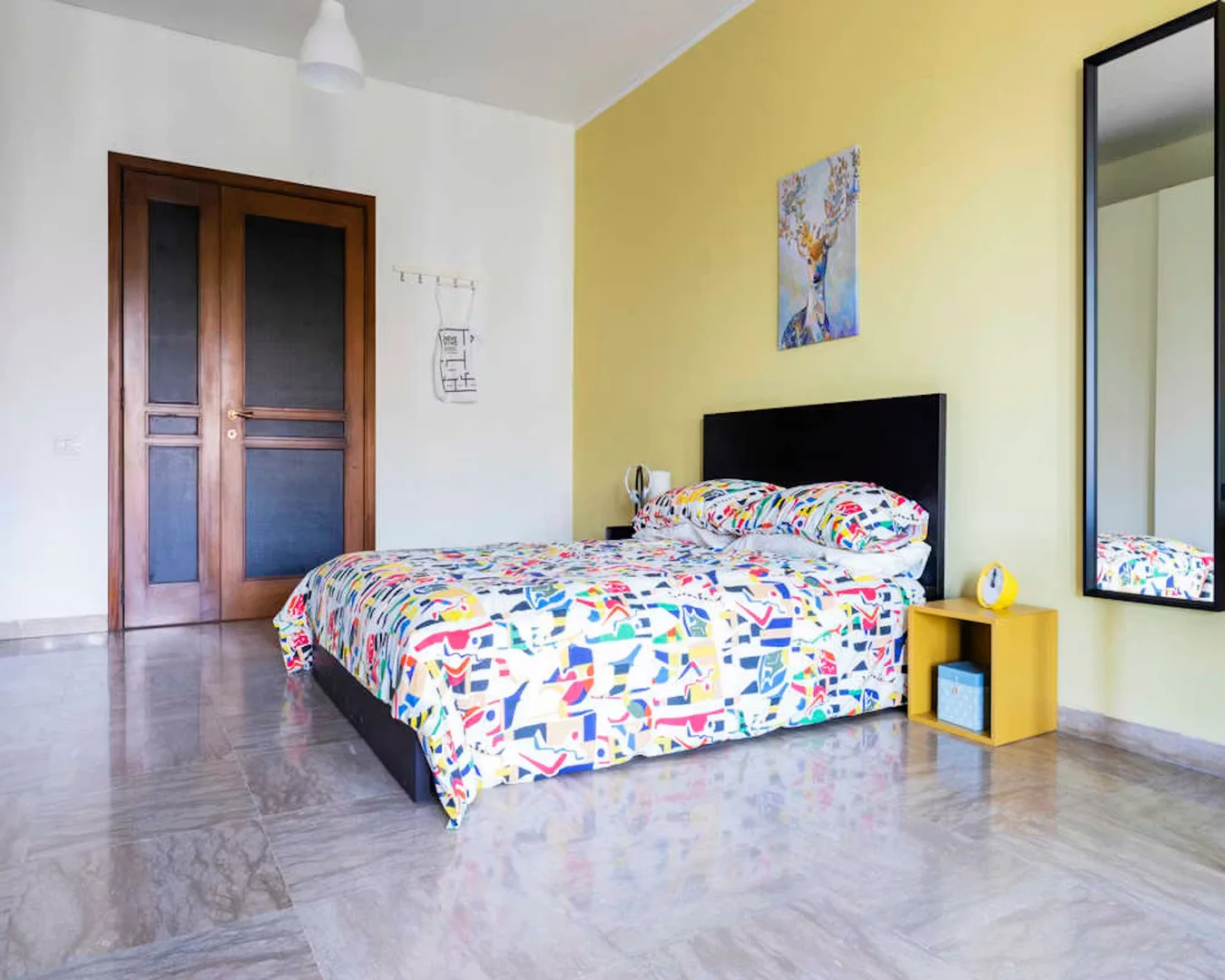 Habitación estudiantil económica cerca del campus en 
