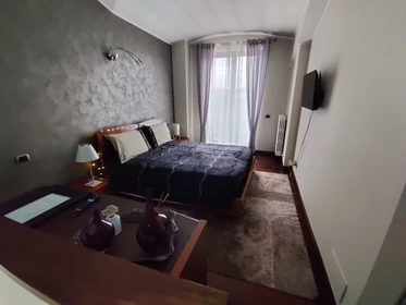 Chambre à louer avec lit double Milano