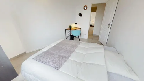 Quarto privado em Rue Greuze, , imagem 1 de 10