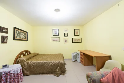 Quarto privado em Calle Estación, imagem 2 de 15