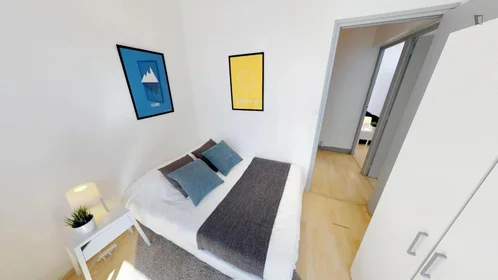 Privatzimmer in der Rue des Hospices, bild 1 von 10