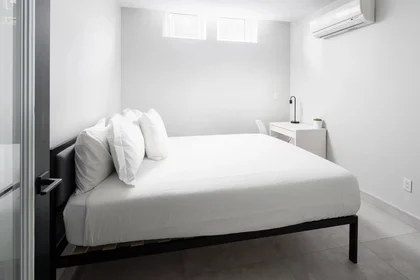私人房间 在 Lexington Ave, Bedford-Stuyvesant, 10的图像1