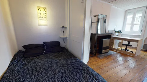 Chambre privée à 40 Rue François-Louis Bersot, image 2 de 24