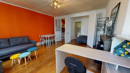 Chambre privée à 40 Rue François-Louis Bersot, image 22 de 24